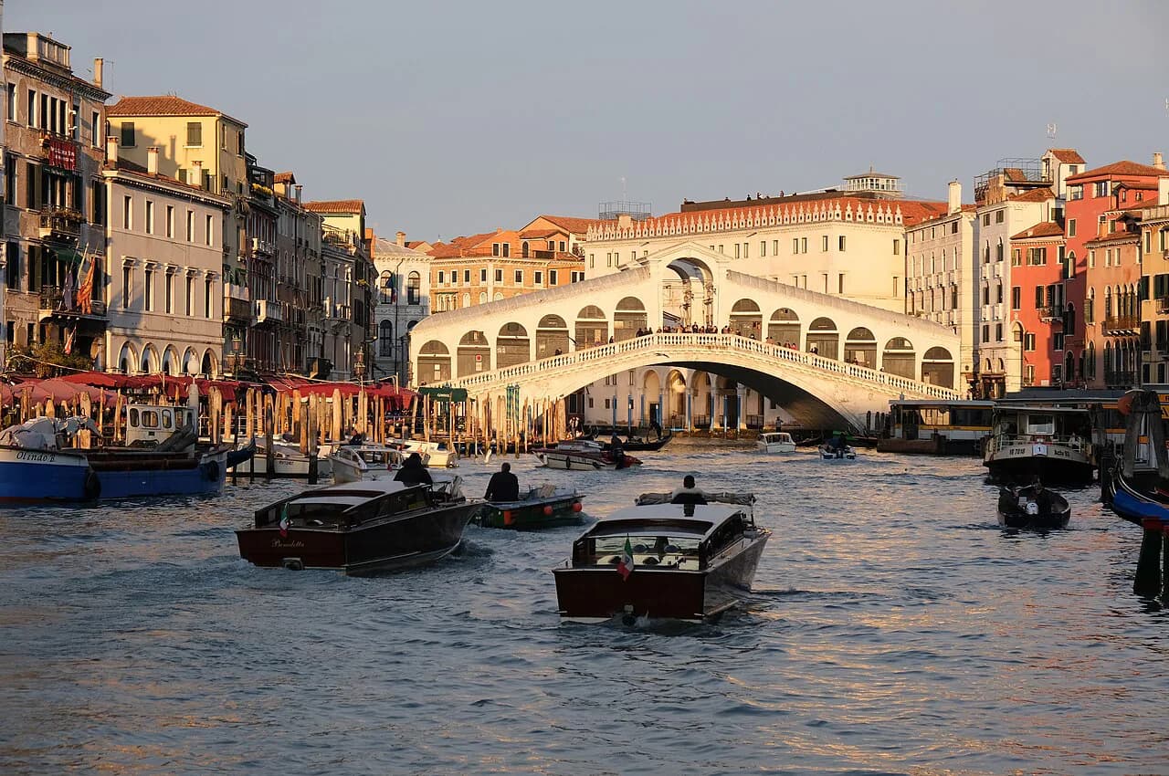 Venice Transport Pass Guide: Prices, Routes and Is It Worth It? (2026)