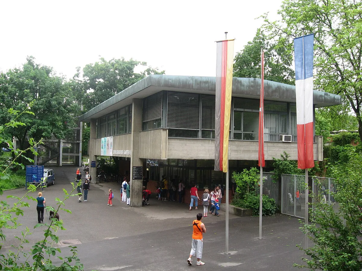 Kunstmuseum Basel building facade, Switzerland — 2