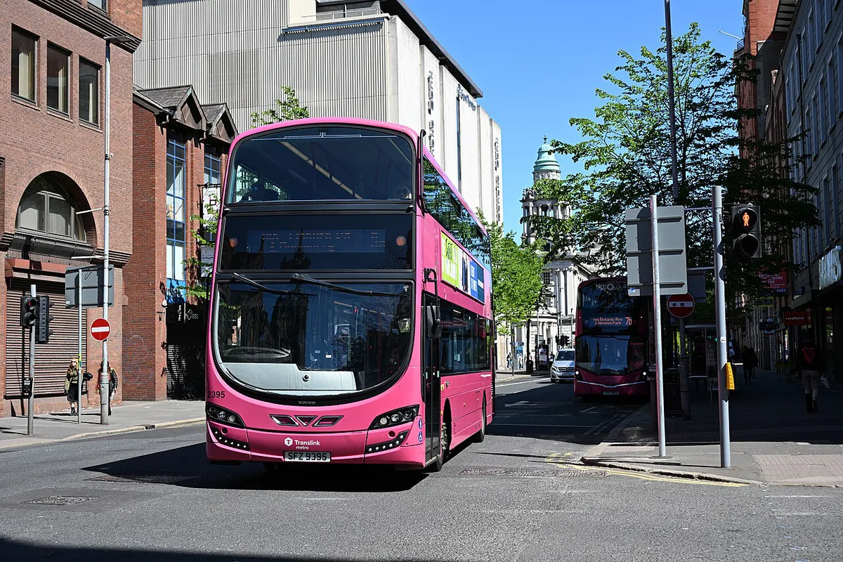 Glider rapid transit bus in Belfast city centre, United Kingdom — 1