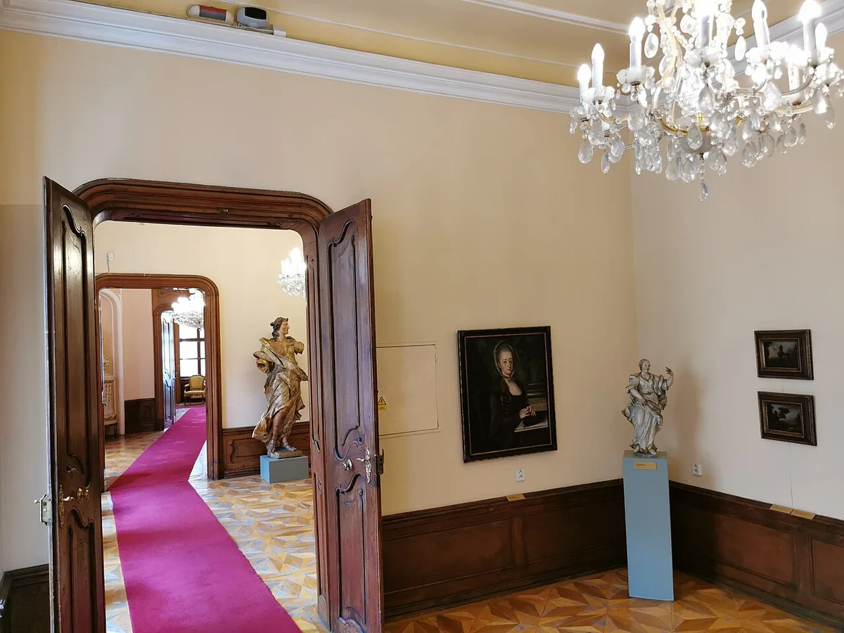 Old Town Hall and Museum of City History on Hlavné námestie, Bratislava, Slovakia — 1