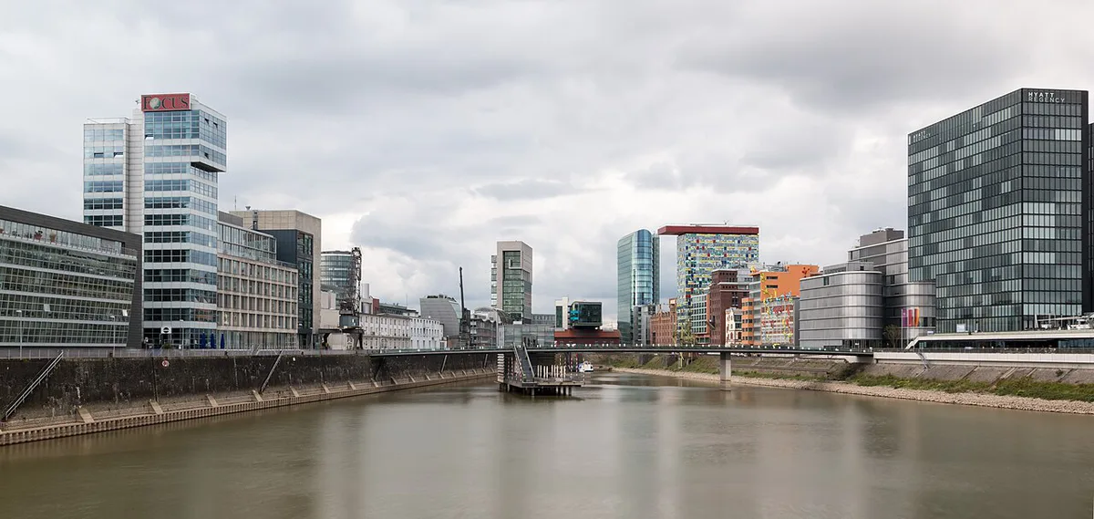 Rheinturm tower and Medienhafen skyline in Düsseldorf, Germany — 1
