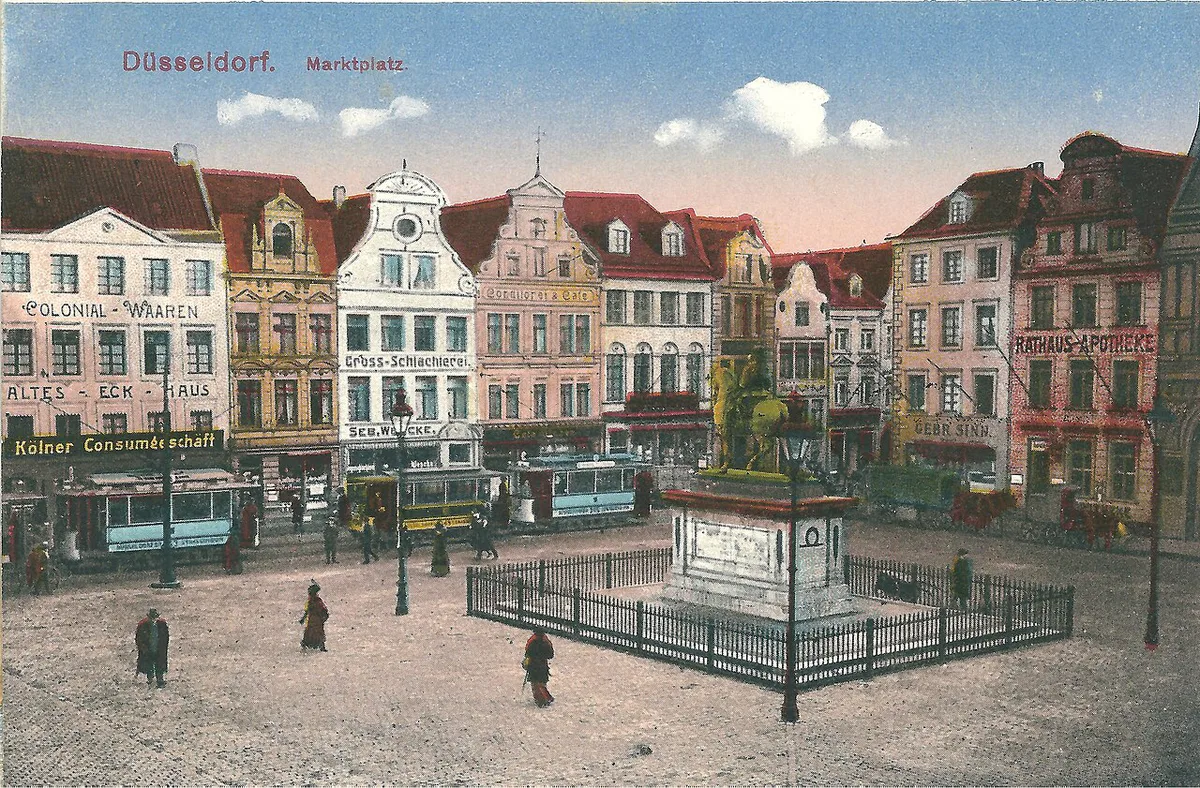 Rheinbahn tram passing through Düsseldorf Altstadt, Germany — 1