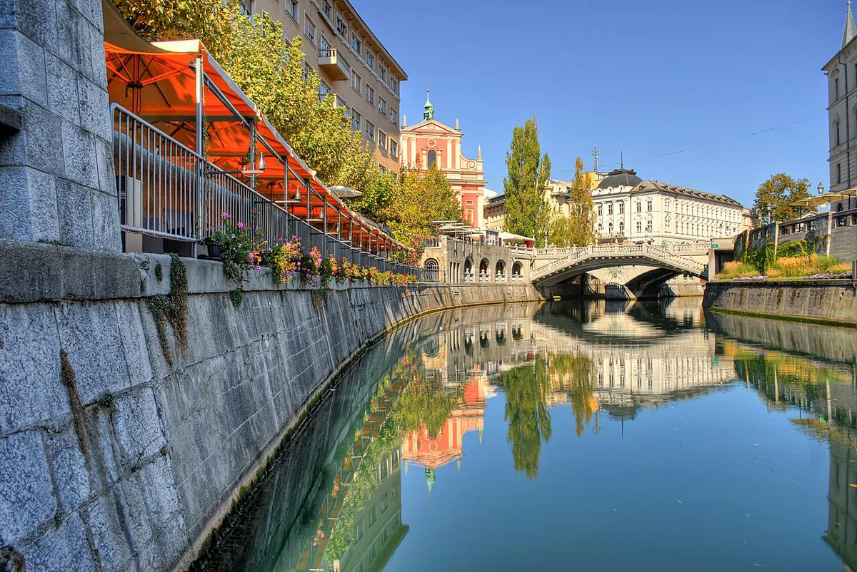 Ljubljana Castle overlooking the Ljubljanica River, Slovenia — 1